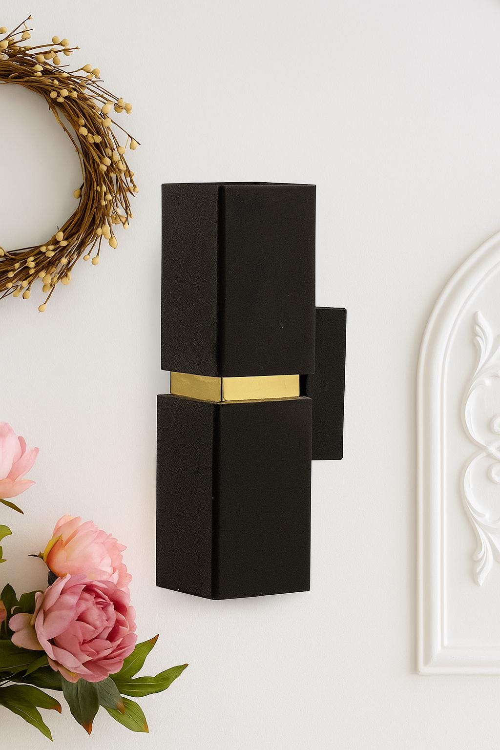 Gold Şerit Siyah Aplik